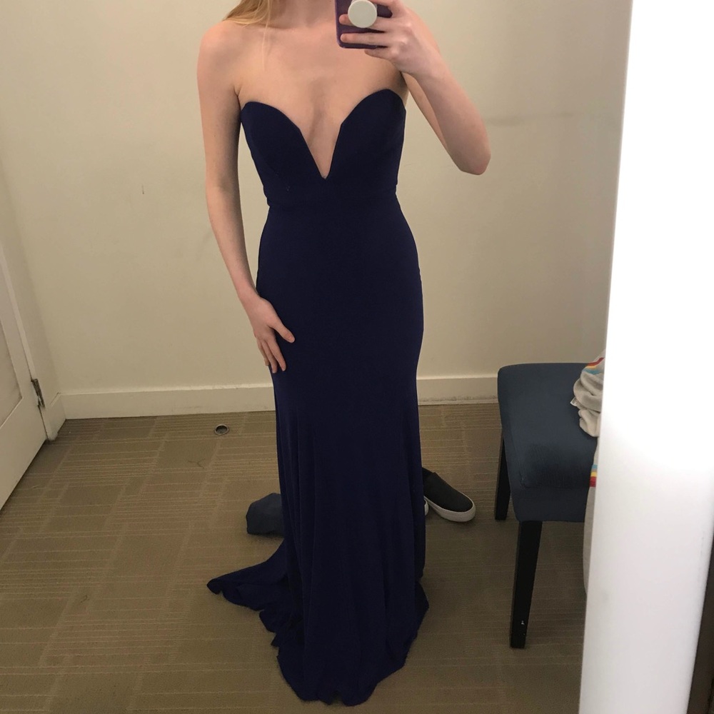 NEW WITH TAGS Avery G Deep V Blue Gown Size 0